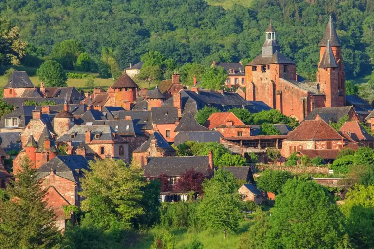 Collonges-la-Rouge, dorp van rood zandsteen
